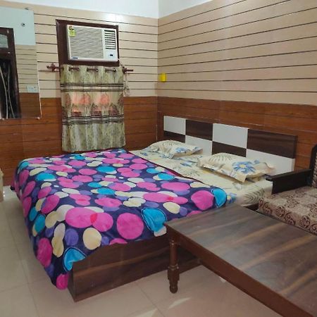 Arjun Guest House Pathānkot Esterno foto