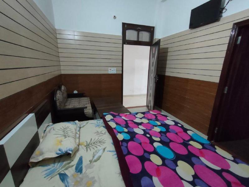 Arjun Guest House Pathānkot Esterno foto