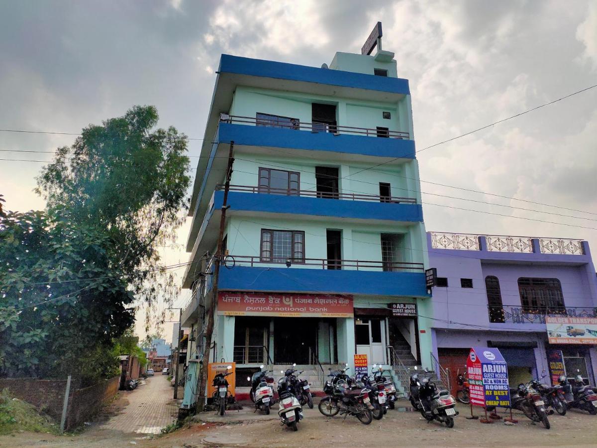 Arjun Guest House Pathānkot Esterno foto