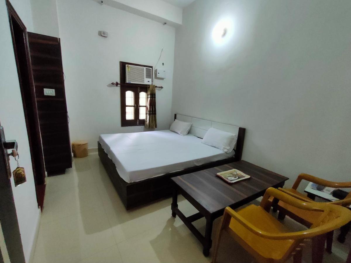 Arjun Guest House Pathānkot Esterno foto
